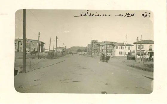 Figure 10. Anonymous postcard showing Station Street in 1925 (VEKAM Archive).