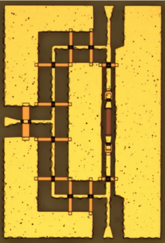 Figure 2.6: Microscope photograph of the compact two-way divider.