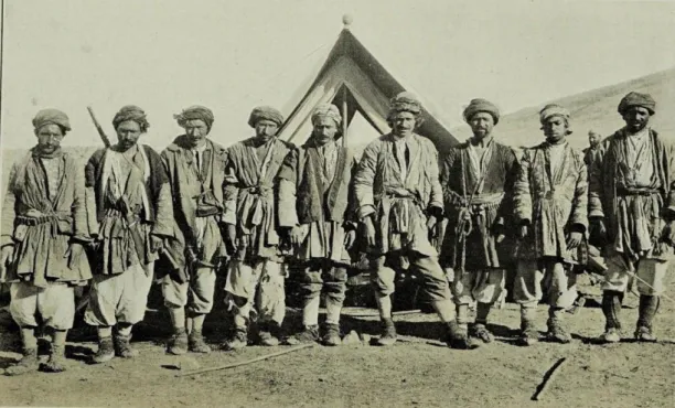 Figure 5: Kurd porters on Ararat. 131