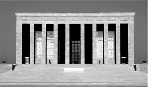 Figure 6.6 The Hellenic temple-like  Hall of Honor, with two of Atatürk’s  famous speeches shining in gold  behind the columns (source: 