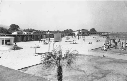Figure 3.2a and 3.2b   I·nciraltı Beach facility with a gazino, children’s playground,  basketball courts, changing cabins for 1,000 people, and  showers