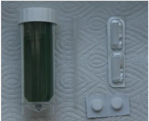 Fot.  2.  Parafinowa  guma  do  żucia,  pipetka,  podłoże  selekcjonujące  oraz  tabletki  NaHCO 3 