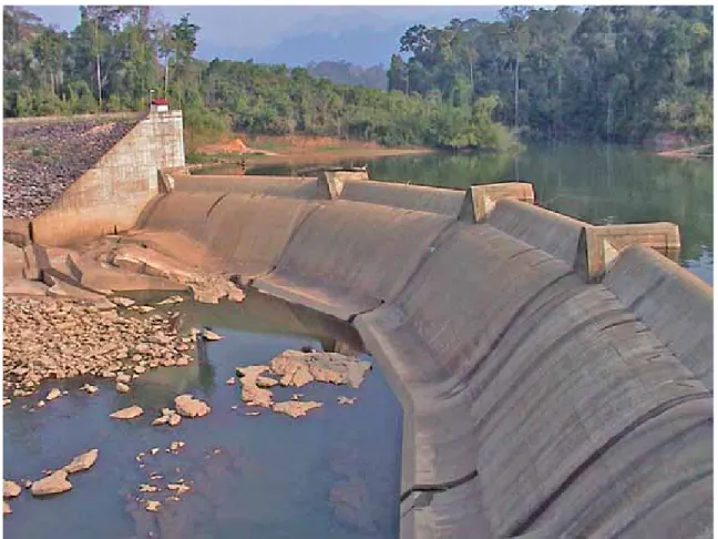 Figure 11 shows the site of the Theun-Hinboun dam in the dry season. As revealed  in Article III and in interviews of people living in the area affected by the dam, Figure 11: Theun-Hinboun dam site in the dry season (photo taken by Sari Jusi in 2004)